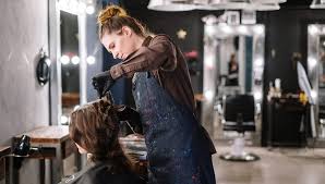 Most people who cut hair at barber shops have been doing it for a long time and are proficient. Unisex Salon In Delhi Best Unisex Salon Qmanja
