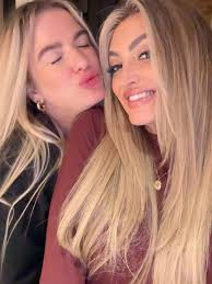 A little bit of this, little bit of that.. 📸 🥹🫶🏽, “Willow” wig from my  range with @lillyshairofficial 🩷