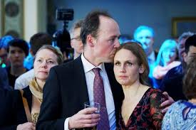 Ilmastoväittelyä ja ilmastoasiaa, josta li andersson. Jussi Halla Aho Kiittaa Vaimoaan Tuesta Ihmettelen Etta Minulla Viela On Vaimo