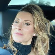 Louise Giunta's Instagram, Facebook & TikTok