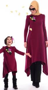 Tesettur Anne Kiz Kombinleri Ve Kiyafetleri Kiyafet Mutevazi Moda Islami Moda