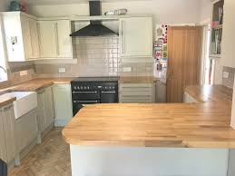 This trend harnesses the ethos that less is more, it uses pale surfaces and. Howdens Kitchen With Butler Sink The Used Kitchen Company