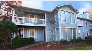Spacious Two Bedroom Garden Style Apartment Homes In Stone Mountain Ga Includes Sunrooms With Insulated Apartment Communities Apartments For Rent Apartment
