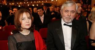 Her breakthrough was the title role in the 1973 film three nuts for cinderella, which is considered a christmas film classic in many parts of europe. Libuse Safrankova Po Rakovine Plic Tajny Navrat Do Filmu Blesk Cz