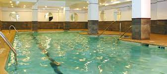 Before making the commitment to join a health club and possibly sign a contract, take time to consider your goals and needs to make sure you find the facility… what can we help you find? New York S Top 4 Gyms With The Best Swimming Pools Underwater Audio