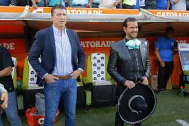 Mexican singer pablo montero got involved in music while singing along with his father at a very in the year 2000, pablo montero returned to the music charts after issuing a pop/ballad oriented album. Pablo Montero Pictures Photos Images Zimbio