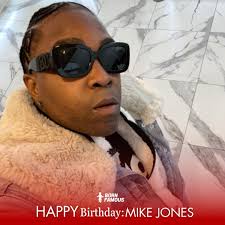 Happy 44th Birthday to Mike Jones 📸