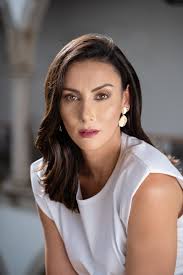 Mariana Muñoz es la reconocida blogger Miss Black Book- CHIC Magazine