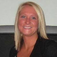 Lisa Popp's Instagram, Twitter & Facebook