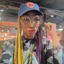 Crystal Autry's Instagram, Twitter & Facebook