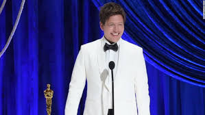 In accepting his award for best director, thomas vinterberg, paid tribute to his daughter, ida, who he said died in a car accident days into beginning filming for another round. she loved this. Kdotd6w6xzv Vm
