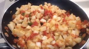 Broiled salmon with sauteed peppers, onions and mushrooms. Como Hacer Papas A La Mexicana Nua Nuci Youtube