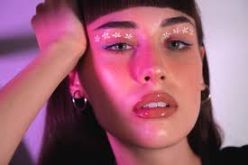 But there are stumbling blocks. A Beauty Chat With Alexia Makeup Artist Model The Ultimate 90s Lips And Glass Skin The Italian Reve