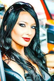 the official page of Nadia Piserchia