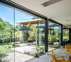 Whereas one modern house may have large glass windows for walls, another house may have several small windows grouped together. 12 Inspirasi Desain Rumah Tropis Modern Yuk Bikin Hunian Nyaman Seperti Ini Rumah123 Com