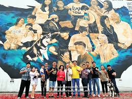 Dalam uud 1945 hasil amandemen 2002 tersebut juga dicantumkan fungsi dan hak dpr. Sibu Berbangga Dengan Mural Terbesar Di S Wak Utusan Borneo Online