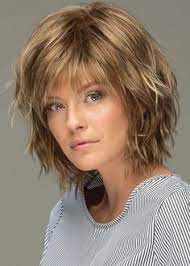 Medium razor cut hairstyle with fringe a prime example of the characteristic panache razors give — it incorporates lots of layers, and long razor cut bangs. 14 Hairstyles Ideas Medium Length Hair Styles Medium Hair Styles Hair Lengths