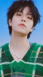 I need a picture of Hyunjin