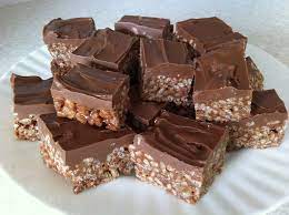 Dalam kata tahun ni tak nak buat kuih raya sebab badan tak larat, tapi masuk resepi cornflakes coklat rangup ni, dah 4 kuih raya dah ayue buat. 1001 Resepi Cookies Umie Safiyya Resepi Mars Bar Cookies Bahan2 2 Bar Coklat Mars Standard Size 53g 2 Sudu Besar Golden Syrup 65 Gm Mentega 2 Cawan Rice Krispies 1