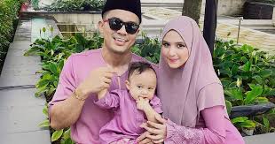 Mohd saharul ridzwan bin hashim (born january 26, 1989) is a malaysian actor and model. Teringin Pergi Ke Masjid Bersama Suaminya Doa Isteri Saharul Ridzwan Termakbul Selepas 2 Tahun