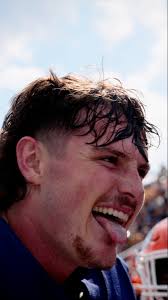 Do we have your attention? ⁠, ⁠, 🦅>🐻⁠, ⁠, 🎥⏪