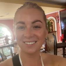 Amy Macphee's Instagram, Twitter & Facebook