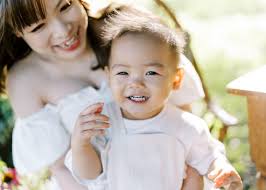 Sunset picnic family session with The Chan's at Sydney Centennial Parklands 