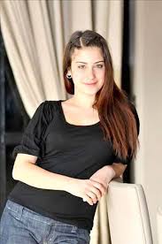 Hazal Kaya 144 Turkish Women Beautiful Short Hair Pictures Turkish Beauty