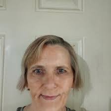 Lisa Rodak's Instagram, Twitter & Facebook