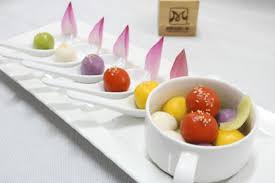 Bài thơ bánh trôi nước của thi sĩ hồ xuân hương là một bài thơ trữ tình đặc sắc. Cach Lam Banh Troi NÆ°á»›c NgÅ© Sáº¯c