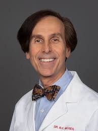 Richard Moses's Instagram, Twitter & Facebook