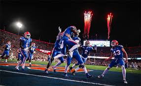Get the latest news and information for the florida gators. Bowl Projections Florida Gators Will Be Headed To 2019 New Year S Six Game Onlygators Com