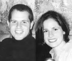 Pope urges youths to follow Christ