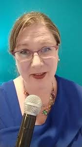 Here's a secret to be more engaging in your presentations at work: Get your  audience to talk more! 🤫, In this video, I'm sharing 3 ways you can get  your audience to speak up during your presentations ...