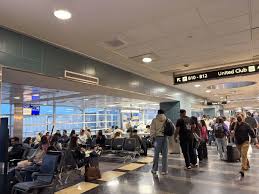 Passengers face hours-long delays across DC-area airports after equipment malfunction at air traffic control center