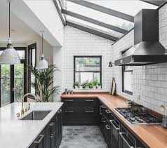 Epingle Par Design By Hailey Sur Kitchen Design Industriel Cuisine Amenagement Maison Cuisines Deco