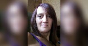 Danielle Grover's Instagram, Twitter & Facebook