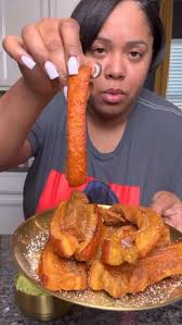 Michelle Viers (chelliev1476)