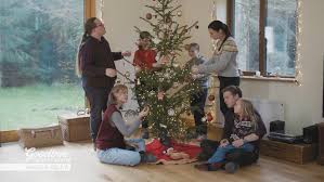 Um ihre waren auch vor in deutschland ist die variation an krippen sehr groß. Angelo Kelly So Feiert Er Mit Seiner Familie Weihnachten