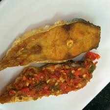 Ikan goreng are usually deep fried in ample extremely hot coconut oil until the fish turns golden and crisp. Ana Patin House Belacan Girl Cheese Boy