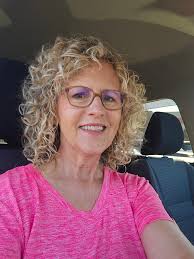 Best hairdresser for curly hair in Duncan