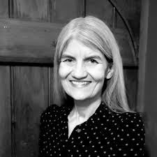 Joanna Campbell's Instagram, Twitter & Facebook