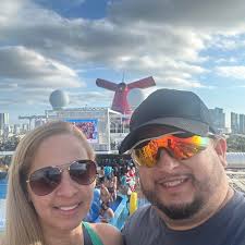 What is the identity of this pop up caravan and how to restore it?