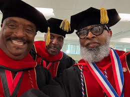 Still soaking it all in—what an incredible honor to receive an honorary  doctorate and speak to the students at Baccalaureate. Grateful to @brownu  and huge congrats to the Class of 2025! 🎓🤎