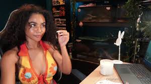 Princesshelayna hellooo heres naked gaming video hope you enjoy its  completely unedited and raw xxx onlyfans porn videos - CamStreams.tv