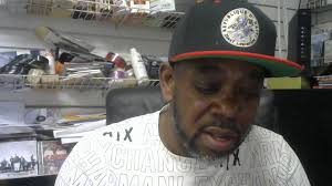 Fanatik Fanm Walmart la ak 2 fo Flonation yo Lajan paka achte Masskompa  malere pa defo, resla la pou bal..786-486-5893