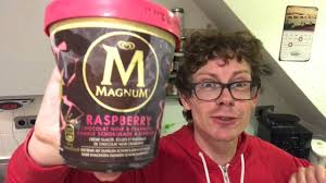 Sorten classic, almond, white, raspberry. Magnum Becher Raspberry Dark Chocolate Wie Das Himbeer Eis Mit Dunkler Schokolade Schmeckt Ps Youtube