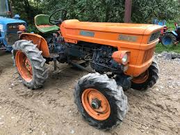 Oferim la vanzare tractoare second hand si noi import germania. Fiat 300 Dt 4x4 2 Pistoane Tractoare Motocultoare 4x4 Facebook