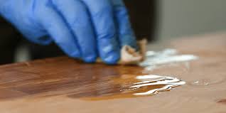 Le bicarbonate de soude aide à absorber l'humidité et à retirer les impuretés de votre matelas. Comment Enlever Une Tache Sur Une Table En Bois Cdiscount