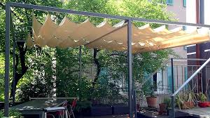Elegante Beschattung Der Pergola Mit Dem Raffsegel Sitrag Sonnensegel Pergola Sonnensegel Garten Markise